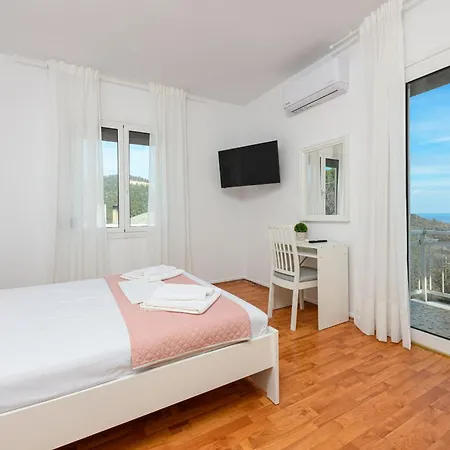 Whitegold Panagia * Παναγία