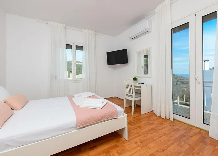 Whitegold Panagia * Παναγία