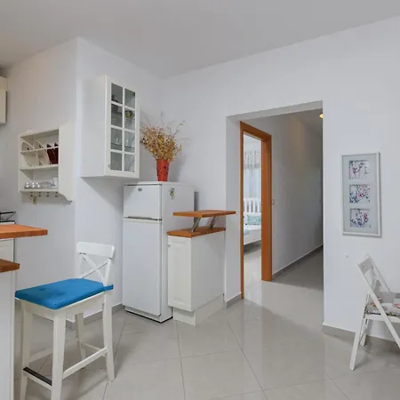 Whitegold Panagia Apartment