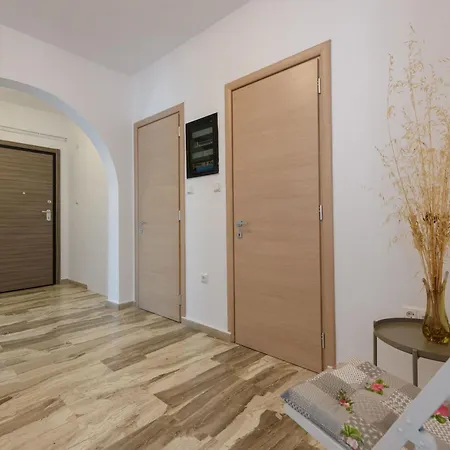 Whitegold Panagia Apartment *